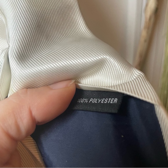 White rhinestone tie - Picture 3 of 6